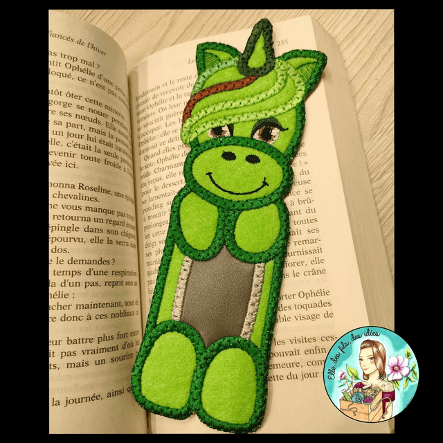 Marque page Licorne verte
