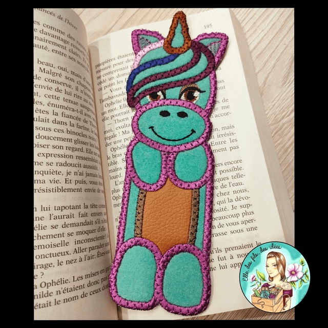 Marque page Licorne turquoise et violette