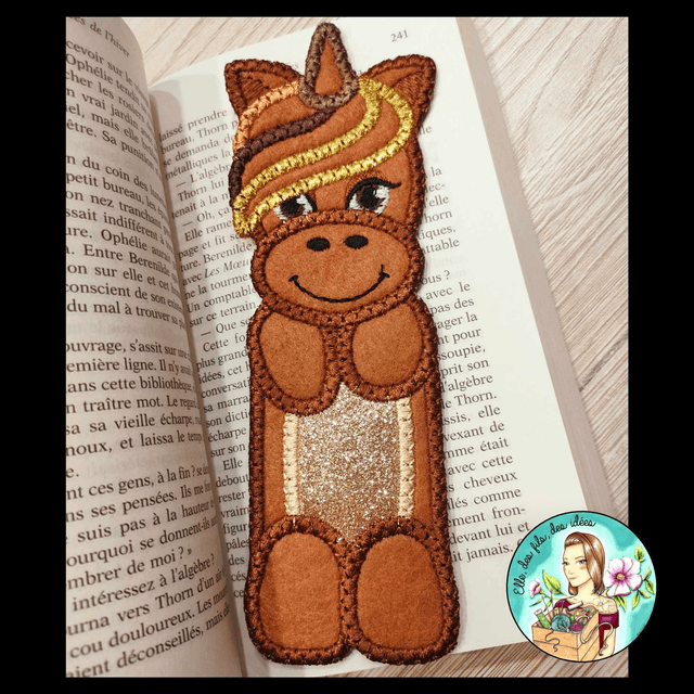 Marque page Licorne brune et or