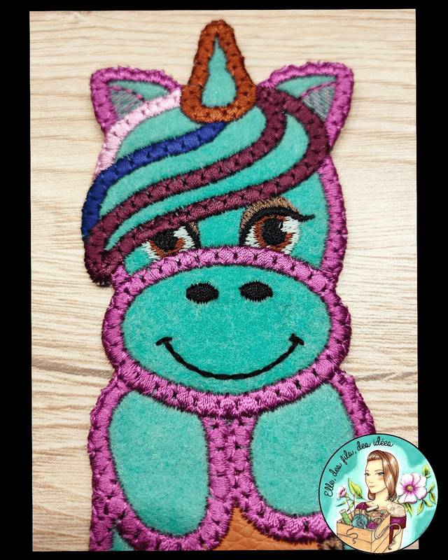 Marque page Licorne turquoise et violette