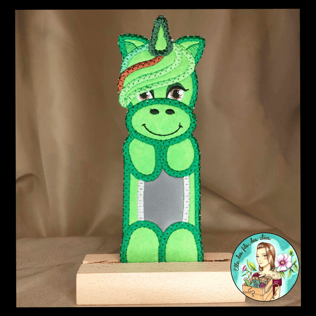Marque page Licorne verte